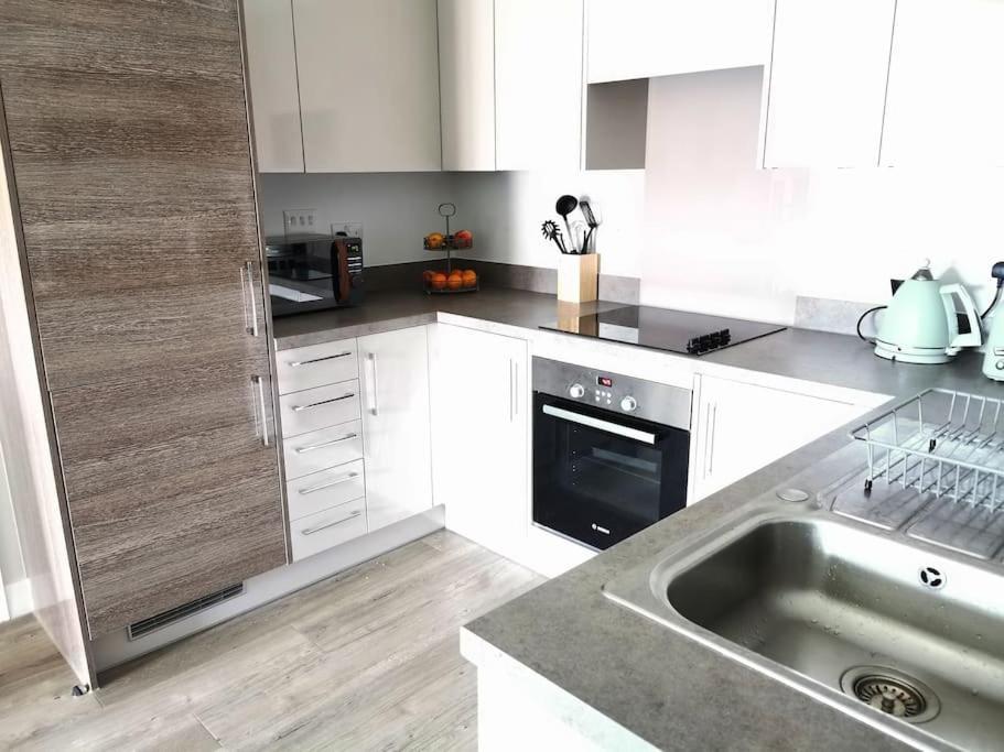 Luxury 1 Bedroom Flat With Balcony - St Anne'S Hove Extérieur photo